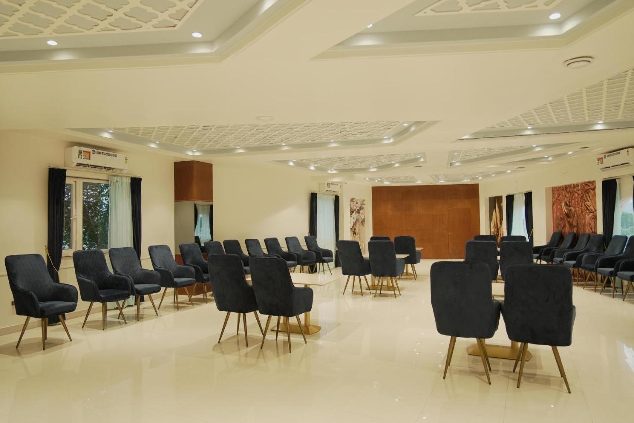 Hotel Ajmer Sheraton Zewnętrze zdjęcie