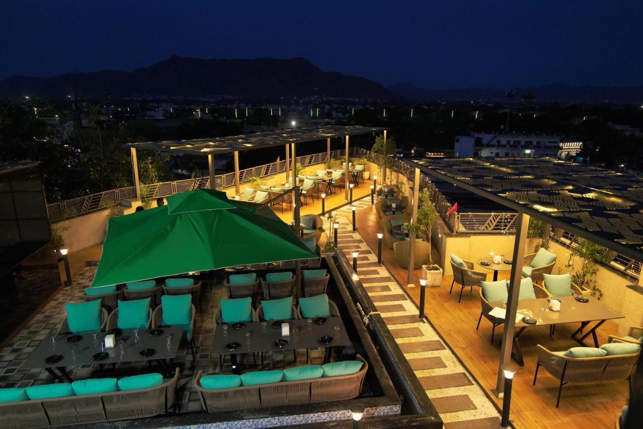 Hotel Ajmer Sheraton Zewnętrze zdjęcie
