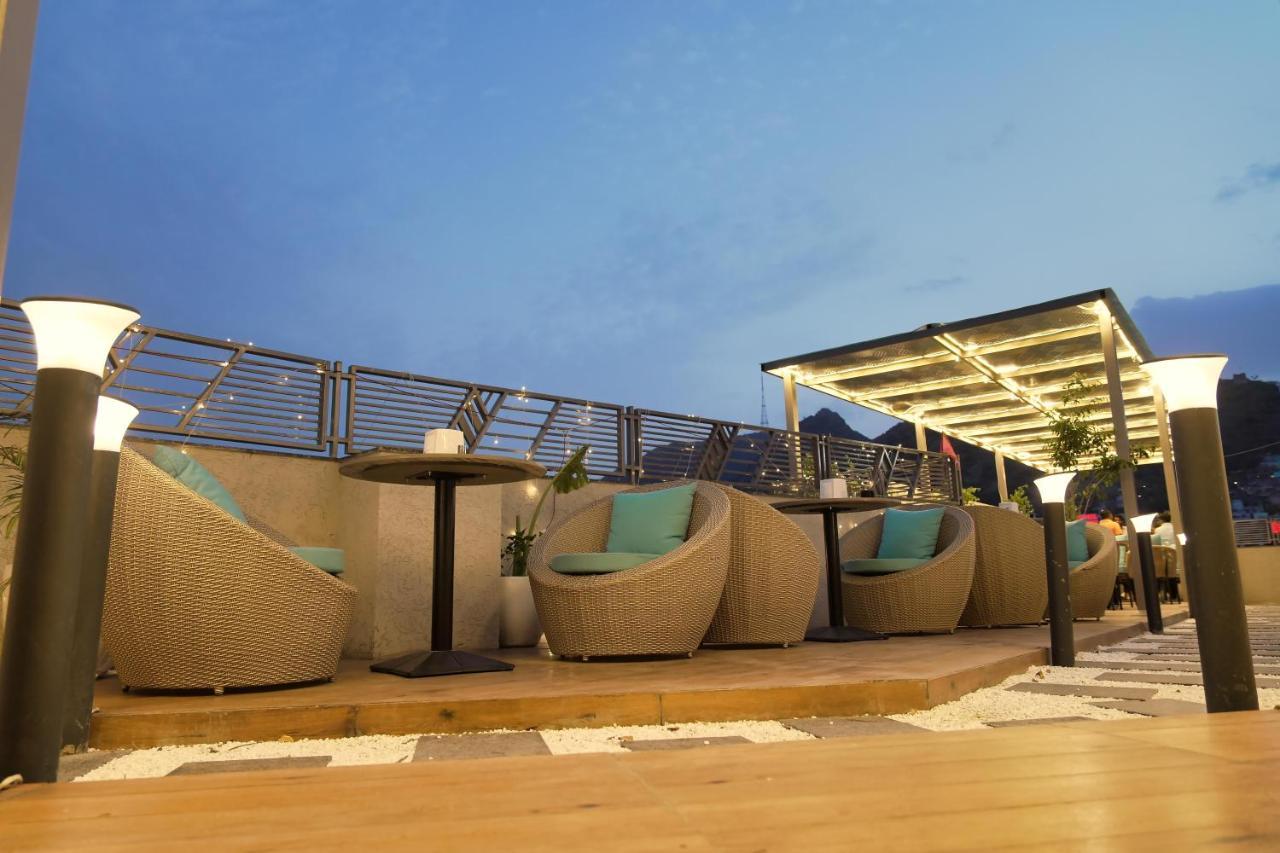 Hotel Ajmer Sheraton Zewnętrze zdjęcie